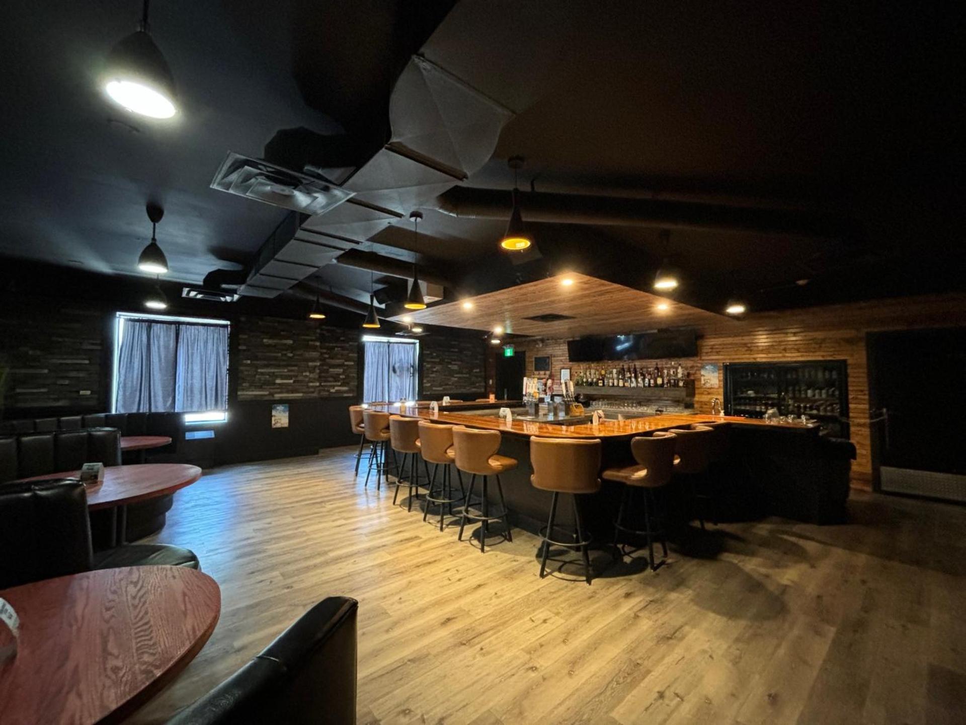 Ramada By Wyndham Estevan Eksteriør bilde